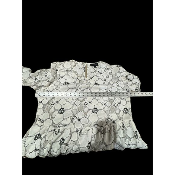 Lane Bryant 2021 Black & WHite Lace Floral Blouse, SIZE 16 - Picture 5 of 9